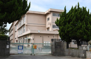 尾上小学校<br />
（徒歩14分/約1100m）