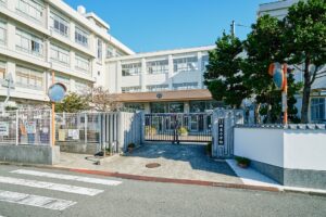 姫路市立城東小学校（330～590m/徒歩5～8分）